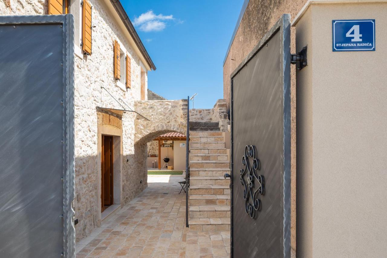 Villa Kameni Dvori *